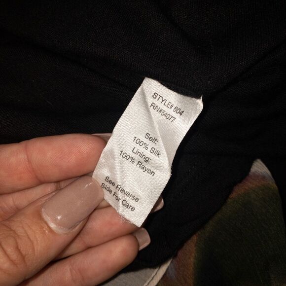 CAbi Leaf Silhouette Silk Tank Top‎ - Picture 7 of 7